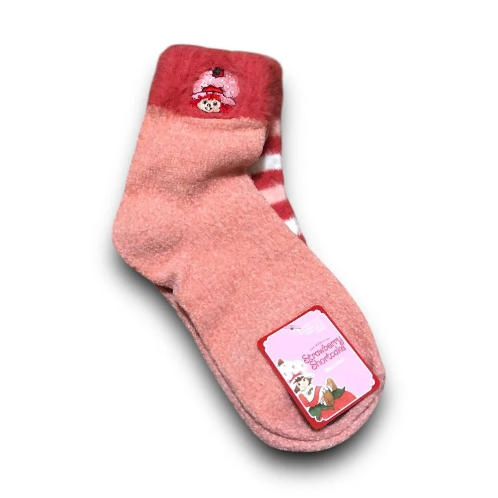 The World of Strawberry Shortcake Women’s Fuzzy Top Mid-Crews Socks (2 Pairs)